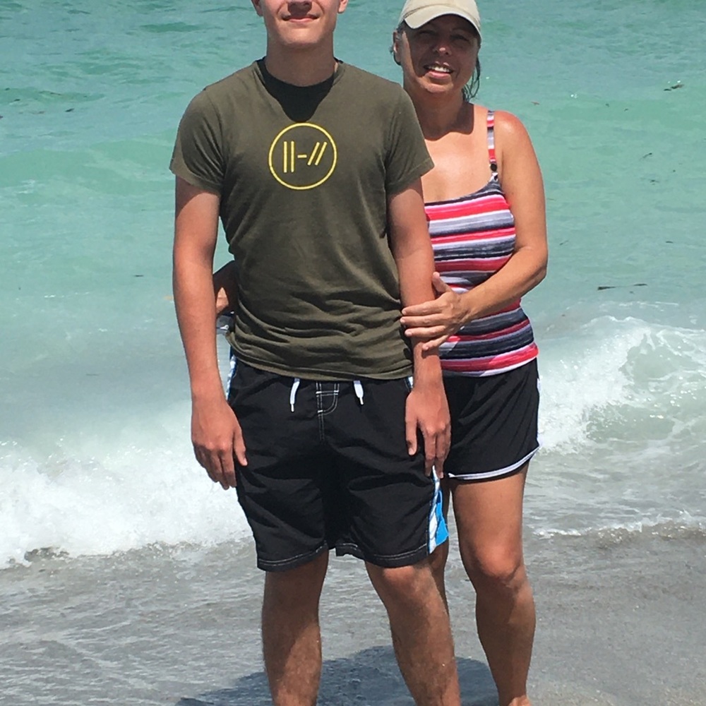 Meet your Posher, Lina